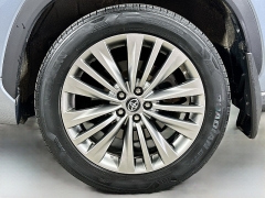 Used 2022  Toyota Highlander Platinum AWD at Graham Auto Mall near Mansfield, OH