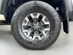 Used 2022  Toyota Tacoma 4WD TRD Off Road Double Cab 5ft Bed V6 AT at Dutro Auto near Zanesville&comma; OH