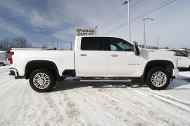 Used 2022  Chevrolet Silverado 2500HD 4WD Crew Cab 159" High Country Dsl at Dutro Auto near Zanesville&comma; OH