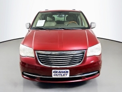Used 2013  Chrysler Town & Country 4d Wagon Limited at Graham Auto Mall near Mansfield&comma; OH