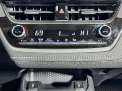 Used 2020  Toyota Corolla Hatchback 5d XSE CVT at Dutro Auto near Zanesville&comma; OH
