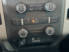 Used 2011  Ford F-150 4WD Supercrew XLT 5 1/2 at Dutro Auto near Zanesville, OH