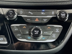 Used 2021  Chrysler Pacifica Touring L AWD at Dutro Auto near Zanesville&comma; OH
