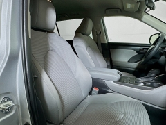 Used 2023  Toyota Highlander L FWD at Dutro Auto near Zanesville, OH