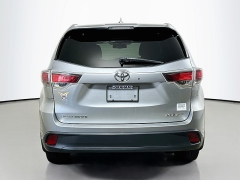 Used 2016  Toyota Highlander 4d SUV AWD XLE at Dutro Auto near Zanesville&comma; OH