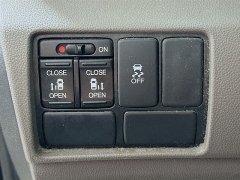 Used 2016  Honda Odyssey 4d Wagon SE at Graham Auto Mall near Mansfield&comma; OH