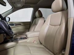 Used 2019  Nissan Pathfinder 4d SUV 4WD Platinum at Dutro Auto near Zanesville, OH