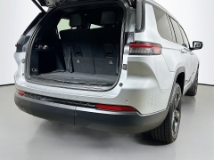 Used 2022  Jeep Grand Cherokee L Altitude 4x4 at Dutro Auto near Zanesville&comma; OH