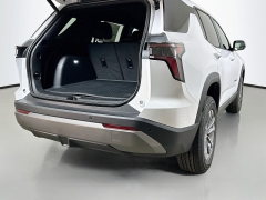 New 2027  Chevrolet Equinox FWD 4dr LT w&sol;1LT at Graham Auto Mall near Mansfield&comma; OH