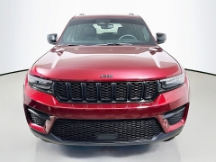 Used 2024  Jeep Grand Cherokee Altitude 4x4 at Graham Auto Mall near Mansfield&comma; OH