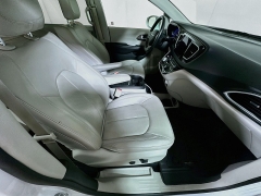 Used 2019  Chrysler Pacifica 4d Wagon Touring L Plus at Graham Auto Mall near Mansfield&comma; OH