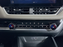 New 2026  Chevrolet Equinox FWD 4dr LT w&sol;1LT at Graham Auto Mall near Mansfield&comma; OH