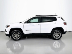 Used 2022  Jeep Compass Latitude Lux 4x4 at Dutro Auto near Zanesville, OH