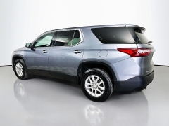 Used 2021  Chevrolet Traverse FWD 4dr LS w&sol;1LS at Dutro Auto near Zanesville&comma; OH