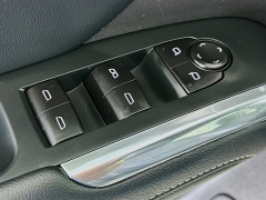 Used 2026  Chevrolet Traverse AWD 4dr LT w&sol;2LT at Dutro Auto near Zanesville&comma; OH