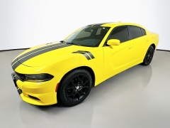 Used 2017  Dodge Charger 4d Sedan SXT AWD at Graham Auto Mall near Mansfield&comma; OH