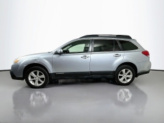 Used 2013  Subaru Outback 4d SUV i Premium CVT at Graham Auto Mall near Mansfield&comma; OH