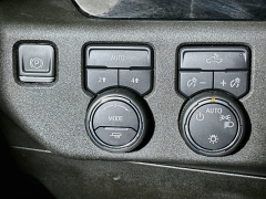 Used 2024  Chevrolet Silverado 1500 4WD Crew Cab 147" LT w&sol;1LT at Dutro Auto near Zanesville&comma; OH