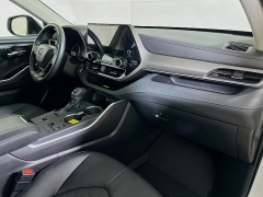 Used 2025  Toyota Highlander Hybrid XLE Nightshade AWD at Dutro Auto near Zanesville&comma; OH