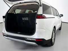 Used 2023  Kia Carnival LX Seat Package FWD at Dutro Auto near Zanesville&comma; OH