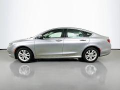 Used 2016  Chrysler 200 4d Sedan Limited I4 at Graham Auto Mall near Mansfield&comma; OH