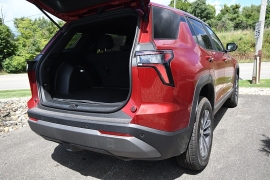 New 2026  Chevrolet Equinox AWD 4dr LT w/2LT at Dutro Auto near Zanesville, OH