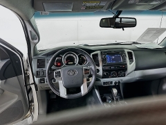 Used 2013  Toyota Tacoma 4WD Access Cab V6 Auto at Dutro Auto near Zanesville&comma; OH