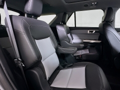Used 2023  Ford Explorer XLT 4WD at Dutro Auto near Zanesville&comma; OH