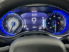 Used 2025  Chrysler Pacifica Limited FWD at Graham Auto Mall near Mansfield&comma; OH