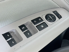 Used 2017  Hyundai Elantra 4d Sedan SE Auto at Graham Auto Mall near Mansfield&comma; OH