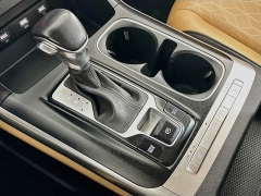 Used 2023  Kia Carnival LX Seat Package FWD at Dutro Auto near Zanesville&comma; OH