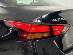 Used 2024  Nissan Altima 2&period;5 SV Sedan at Dutro Auto near Zanesville&comma; OH