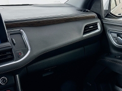 Used 2024  Chevrolet Suburban 4WD 4dr Premier at Dutro Auto near Zanesville, OH