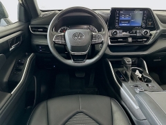Used 2022  Toyota Highlander XSE AWD at Dutro Auto near Zanesville&comma; OH