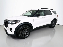 Used 2025  Ford Explorer ST-Line 4WD at Graham Auto Mall near Mansfield&comma; OH