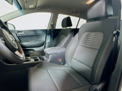 Used 2018  Kia Sportage 4d SUV FWD LX w&sol;Popular Pkg at Dutro Auto near Zanesville&comma; OH