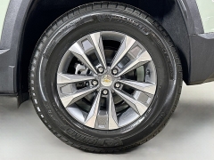 Used 2025  Chevrolet Equinox AWD 4dr LT w&sol;2LT at Dutro Auto near Zanesville&comma; OH