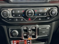 Used 2021  Jeep Wrangler Unlimited Rubicon 4x4 at Dutro Auto near Zanesville&comma; OH