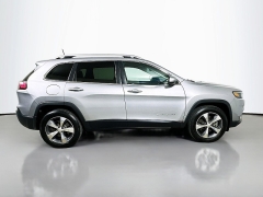 Used 2019  Jeep Cherokee 4d SUV 4WD Limited 3&period;2L at Dutro Auto near Zanesville&comma; OH