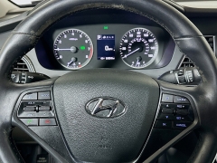 Used 2017  Hyundai Sonata 4d Sedan Limited at Dutro Auto near Zanesville&comma; OH