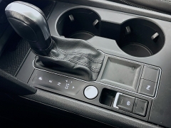 Used 2021  Volkswagen Atlas 2&period;0T SE w&sol;Technology FWD at Dutro Auto near Zanesville&comma; OH