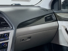 Used 2017  Hyundai Sonata 4d Sedan Limited at Dutro Auto near Zanesville&comma; OH