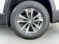 New 2027  Chevrolet Equinox AWD 4dr LT w&sol;2LT at Graham Auto Mall near Mansfield&comma; OH