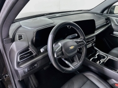 Used 2025  Chevrolet Traverse AWD 4dr LT w&sol;2LT at Dutro Auto near Zanesville&comma; OH