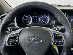 Used 2019  Hyundai Sonata 4d Sedan SE at Dutro Auto near Zanesville, OH