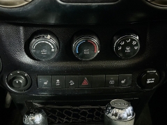 Used 2016  Jeep Wrangler Unlimited 4d Convertible Sahara 75th Anniversary at Dutro Auto near Zanesville&comma; OH