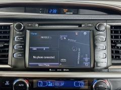 Used 2016  Toyota Highlander 4d SUV AWD XLE at Dutro Auto near Zanesville&comma; OH