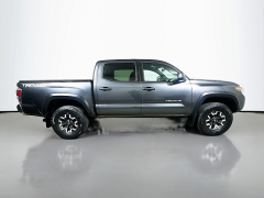 Used 2021  Toyota Tacoma 4WD TRD Off Road Double Cab 5ft Bed V6 AT at Dutro Auto near Zanesville&comma; OH