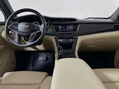 Used 2017  Cadillac XT5 4d SUV FWD Luxury at Dutro Auto near Zanesville, OH