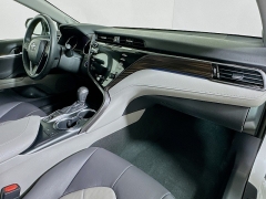 Used 2019  Toyota Camry 4d Sedan XLE at Dutro Auto near Zanesville, OH